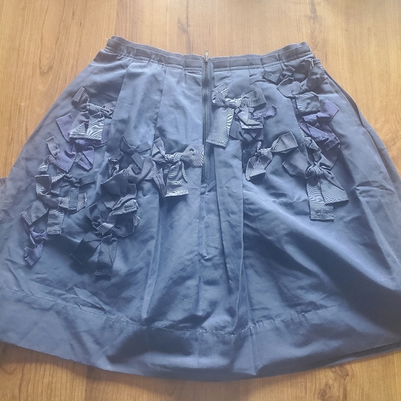 Joe Fresh Navy Blue Skirt with lots of ribbon bows! Size 4 - Picture 2 of 5